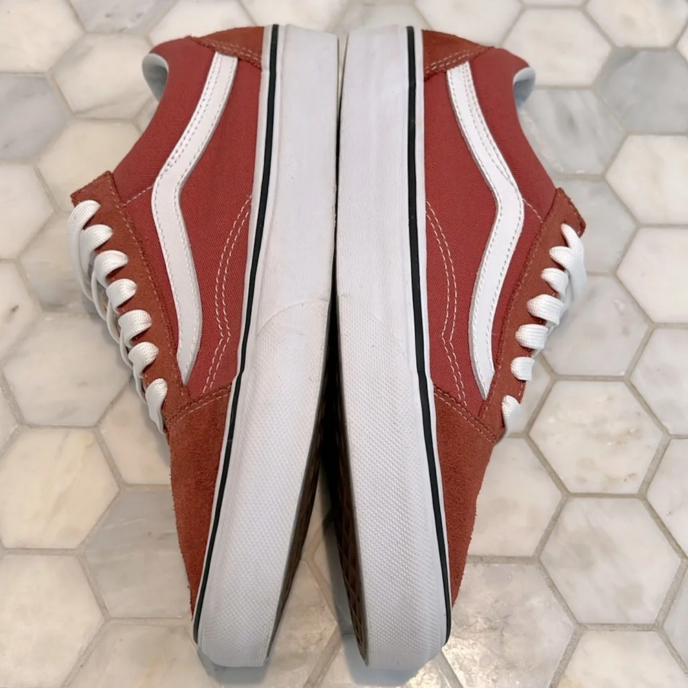 Vans Classic Old Skool PICANTE RED & TRUE WHITE Lace Up Low Top Sneakers Size 7